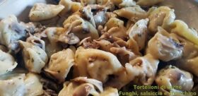 TORTELLONI di carne: funghi, salsiccia e stracchino