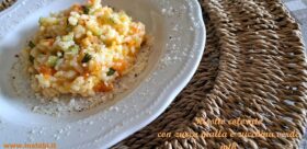 Risotto colorato con zucca gialla e zucchina verde