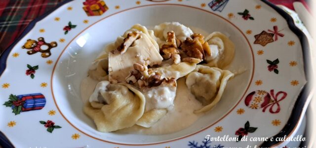 Tortelloni di carne e culatello in crema di formaggi e noci