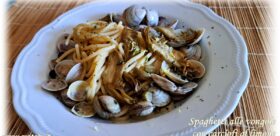 Spaghetti con le vongole e carciofi