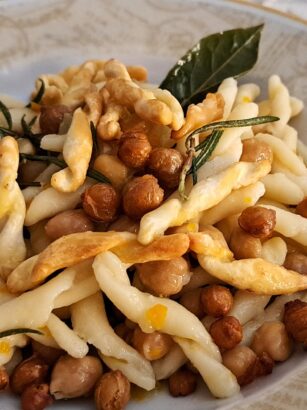 Pasta di grano duro tipo "Ciceri e tria"