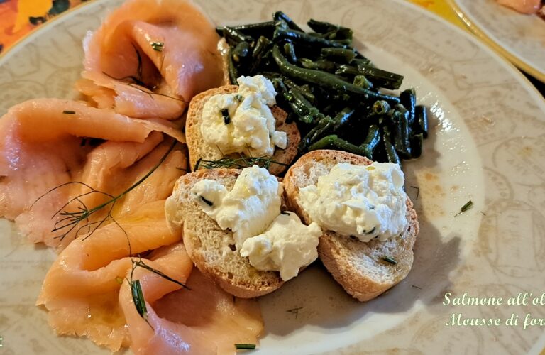 Salmone, mousse di formaggio, fagiolini